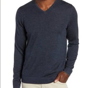 Cashmere v neck sweater